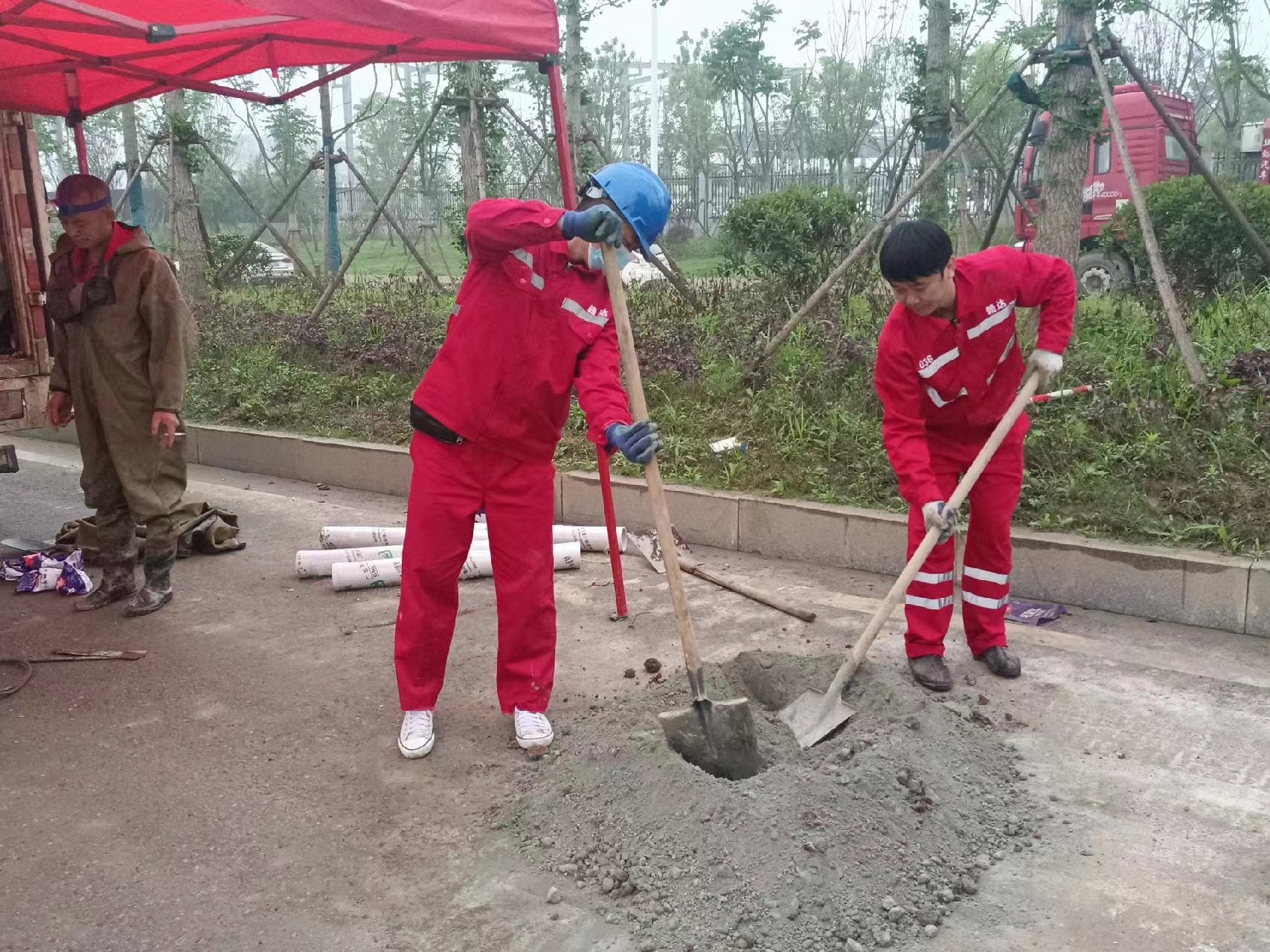 周村管道疏通哪家好】及时进行市政管道清淤